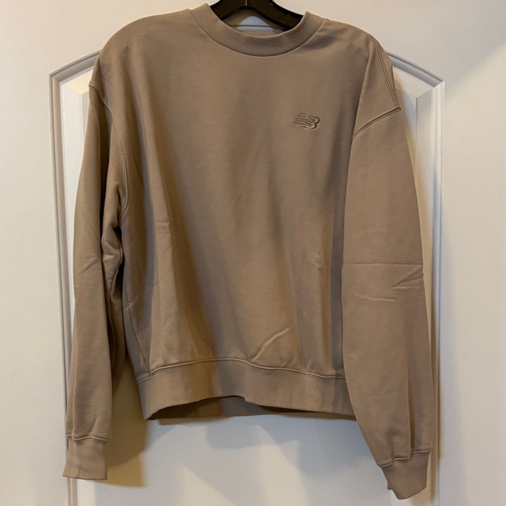 New Balance Women’s Crewneck in Taupe